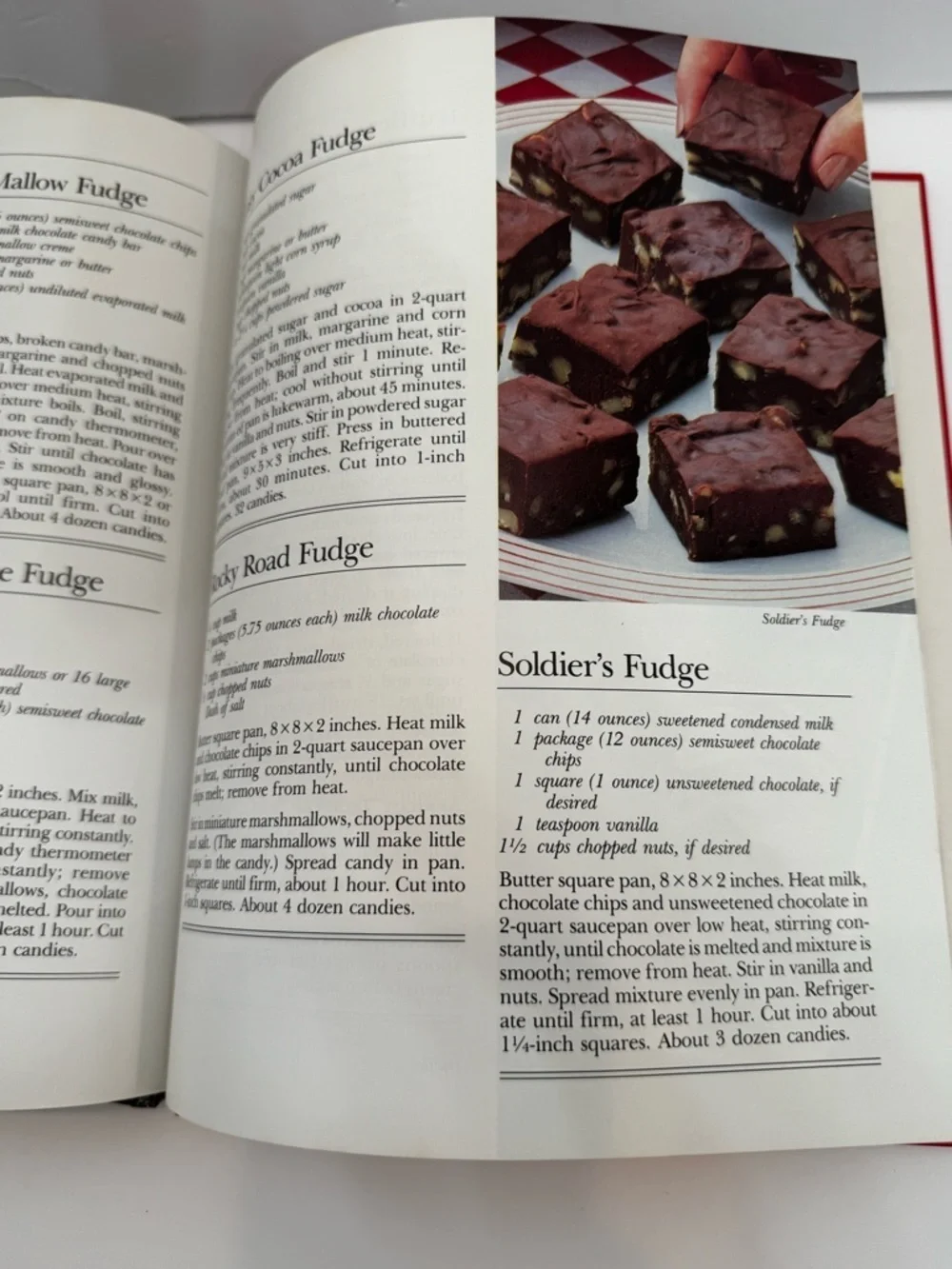 VTG 1985 Betty Crocker’s Chocolate Cookbook Hardback 1980s Home Dessert Recipes